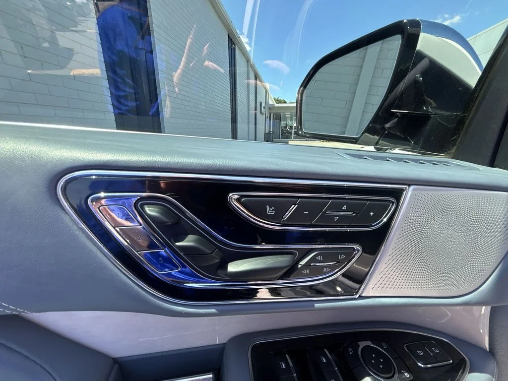 Used 2020 White Lincoln Black Label image 14