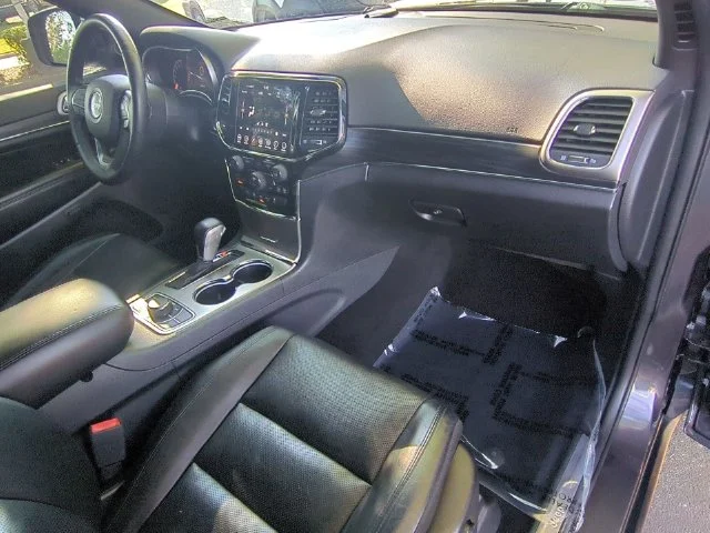 Used 2019 Gray Jeep Limited image 38