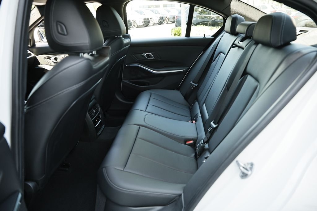 Used 2026 Mineral White Metallic BMW 330i xDrive image 27