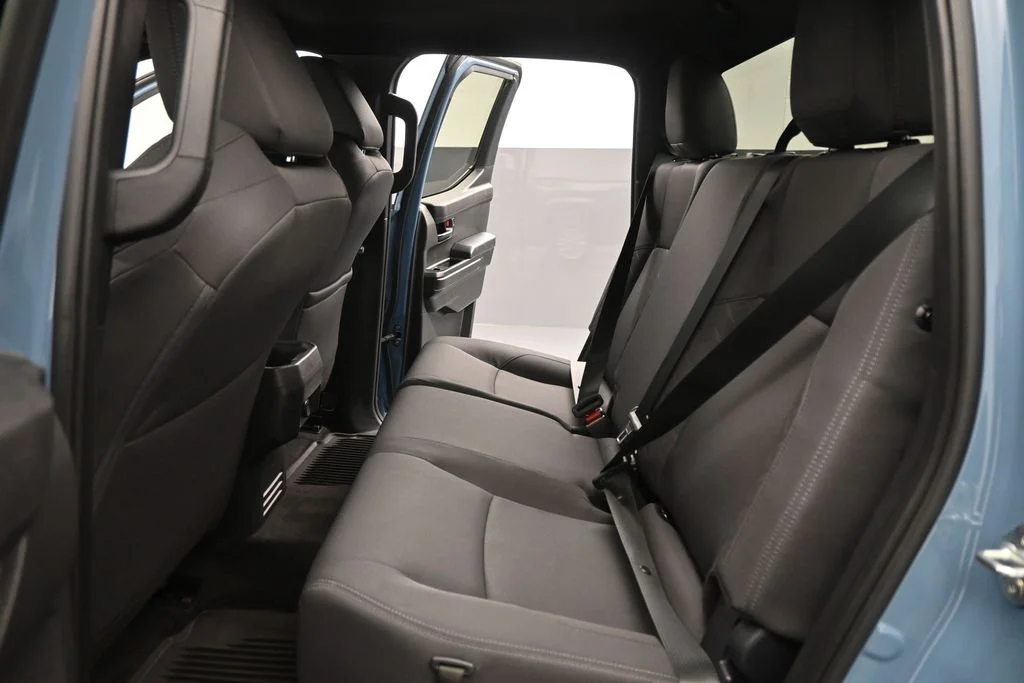 Used 2026 Blue Toyota SR5 image 17