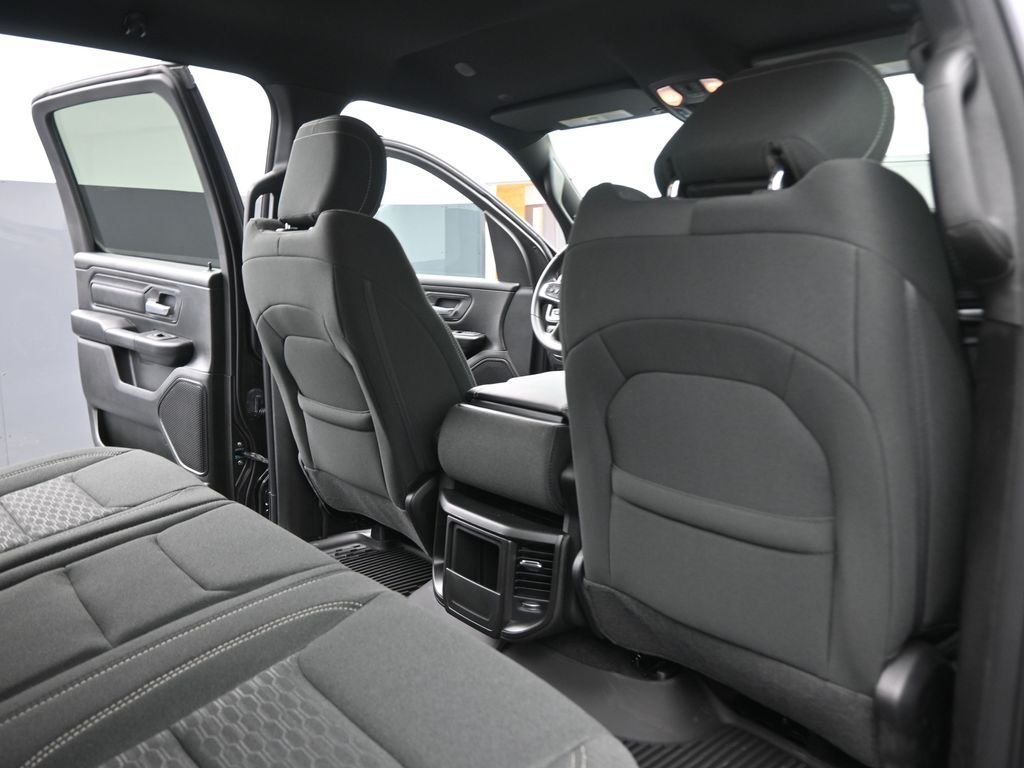 New 2026 Granite Crystal Metallic Clear-Coat Exterior Paint RAM Warlock image 29