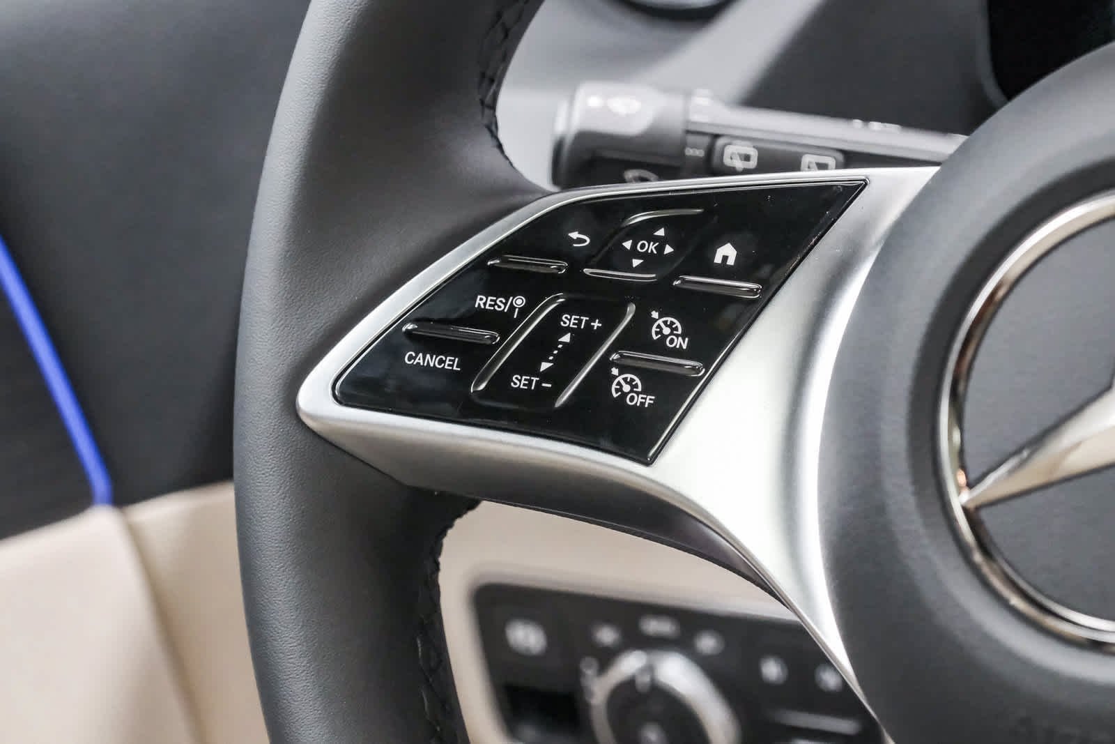 New 2026 Cirrus Silver Metallic Mercedes-Benz GLA 250 image 16