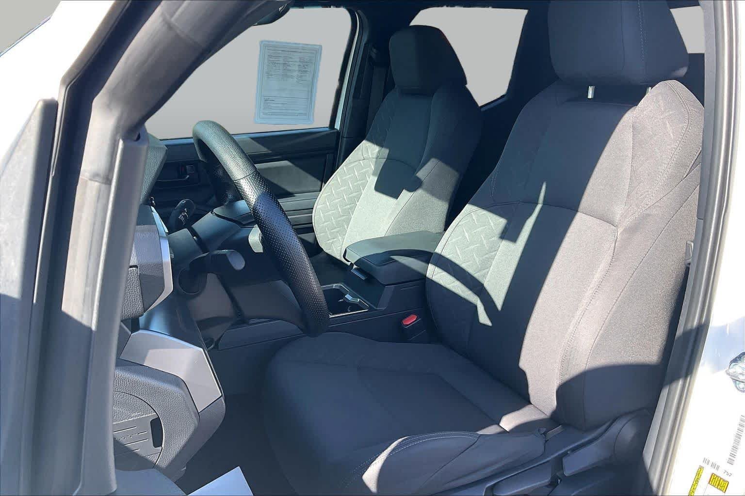 Used 2025 Ice Cap Toyota SR5 image 7