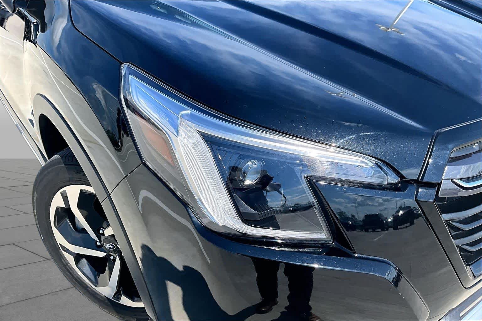Used 2023 Crystal Black Silica Subaru Touring image 26