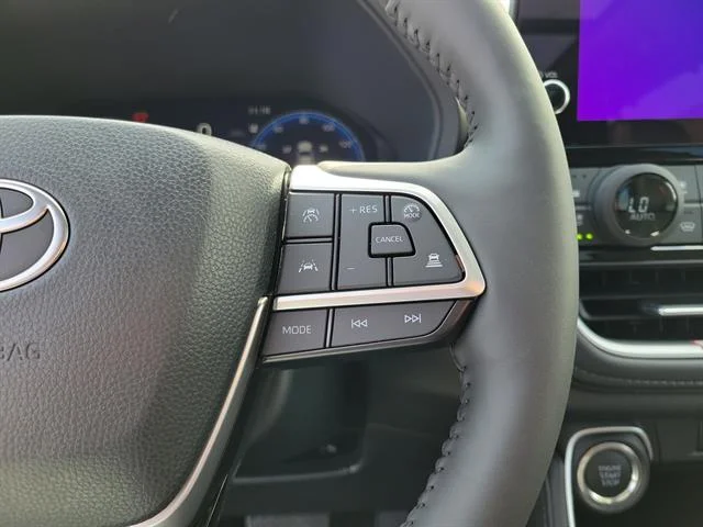 New 2026 Wind Chill Pearl Toyota Platinum image 23