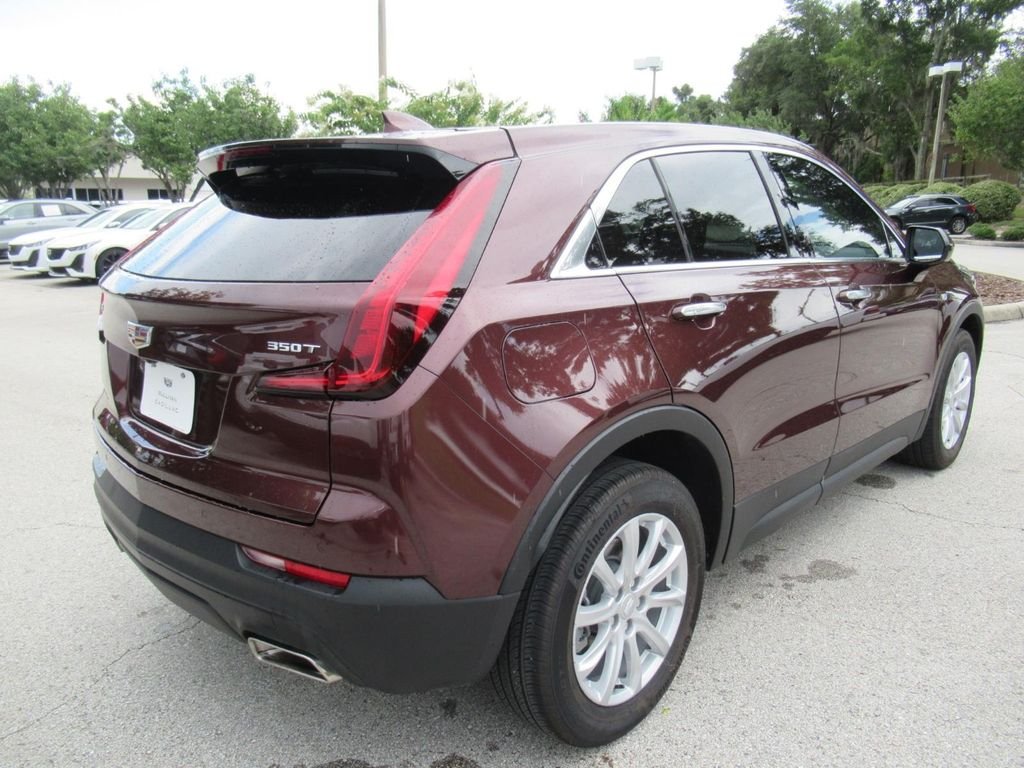 Used 2023  Cadillac Luxury image 7