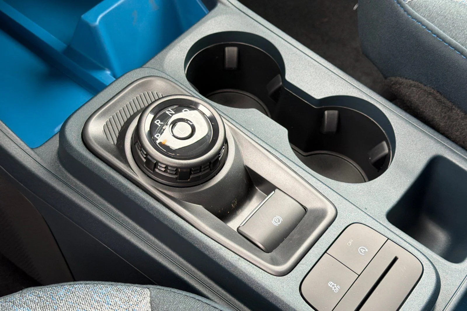 New 2026 Carbonized Gray Metallic Ford XLT image 23