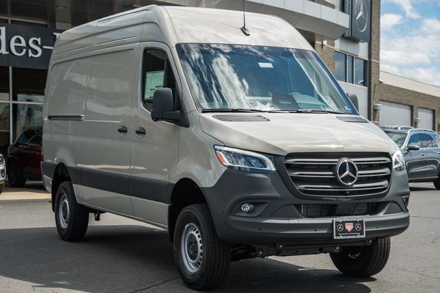 2026 Mercedes-Benz Sprinter 2500 144 WB HO AWD's photo