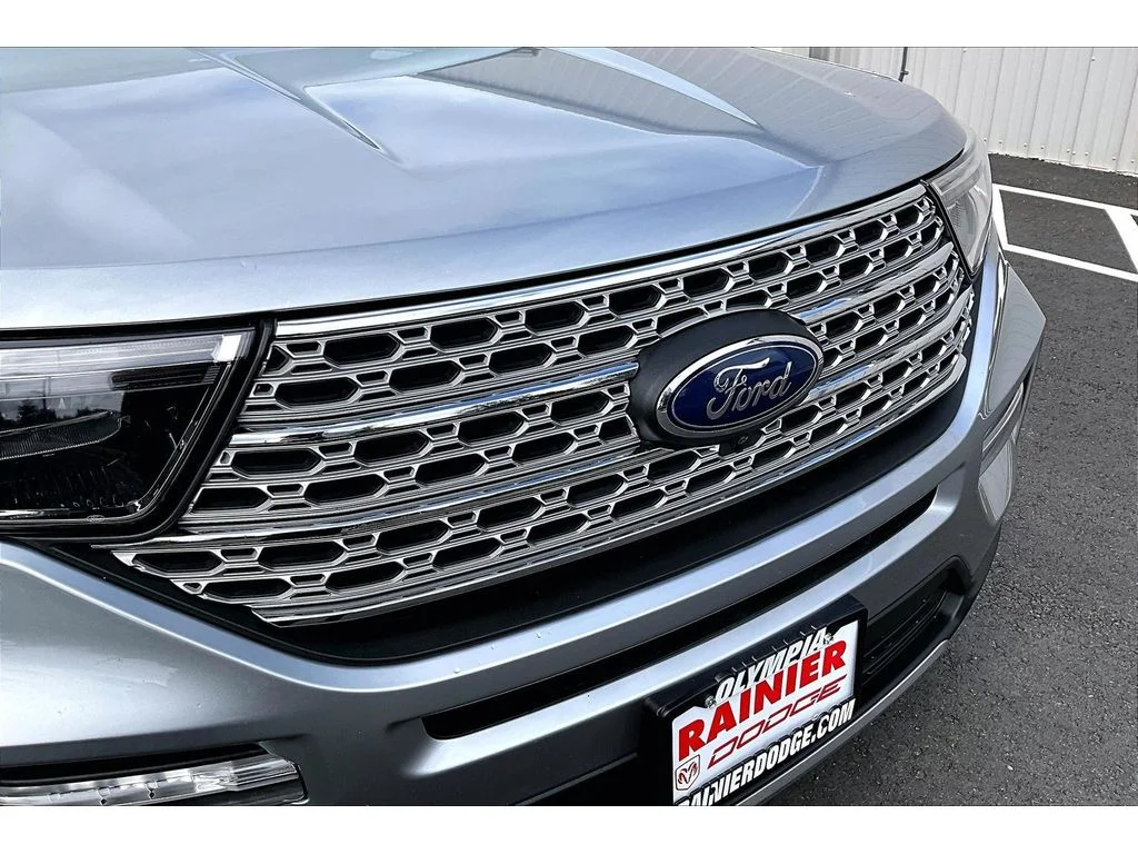 Used 2023 Iconic Silver Metallic Ford Limited image 30