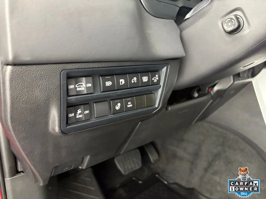 Used 2025 Red Toyota Platinum image 16