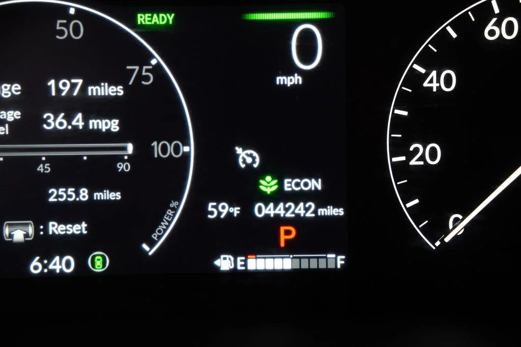 Used 2025 Urban Gray Pearl Honda Sport Touring image 8