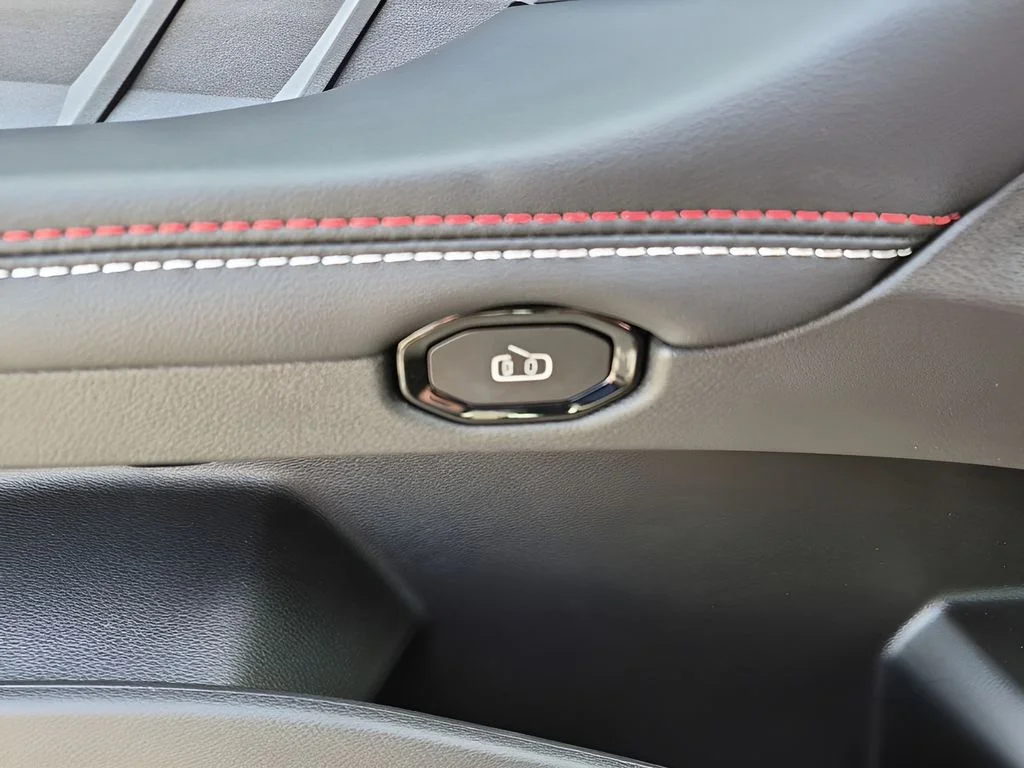 New 2026 Diamond Black Crystal Pearlcoat Dodge Scat Pack image 22