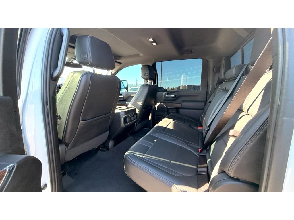 Used 2023 White Chevrolet High Country image 13