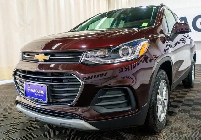 Used 2022 Chevrolet Trax LT with VIN KL7CJPSM9NB563639 for sale in Baldwinsville, NY