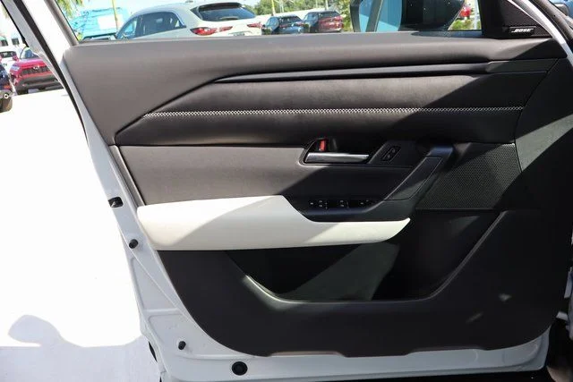 2026 Mazda CX-50 Premium Plus - Photo 14