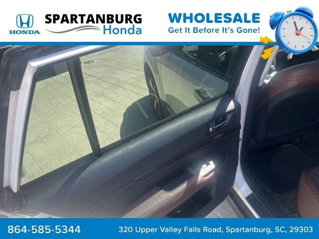 Used 2013 White Subaru 2.5i image 12