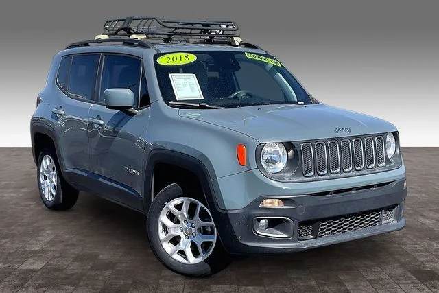 Used 2018 Gray Jeep Latitude image 11