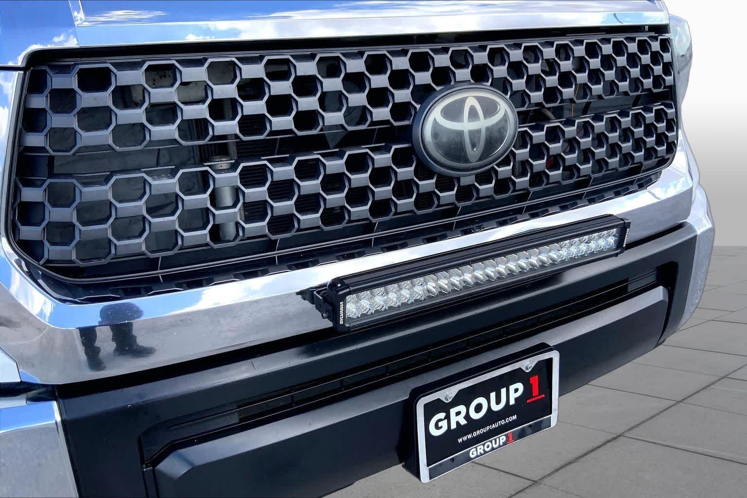 Used 2020 Super White Toyota SR5 image 29