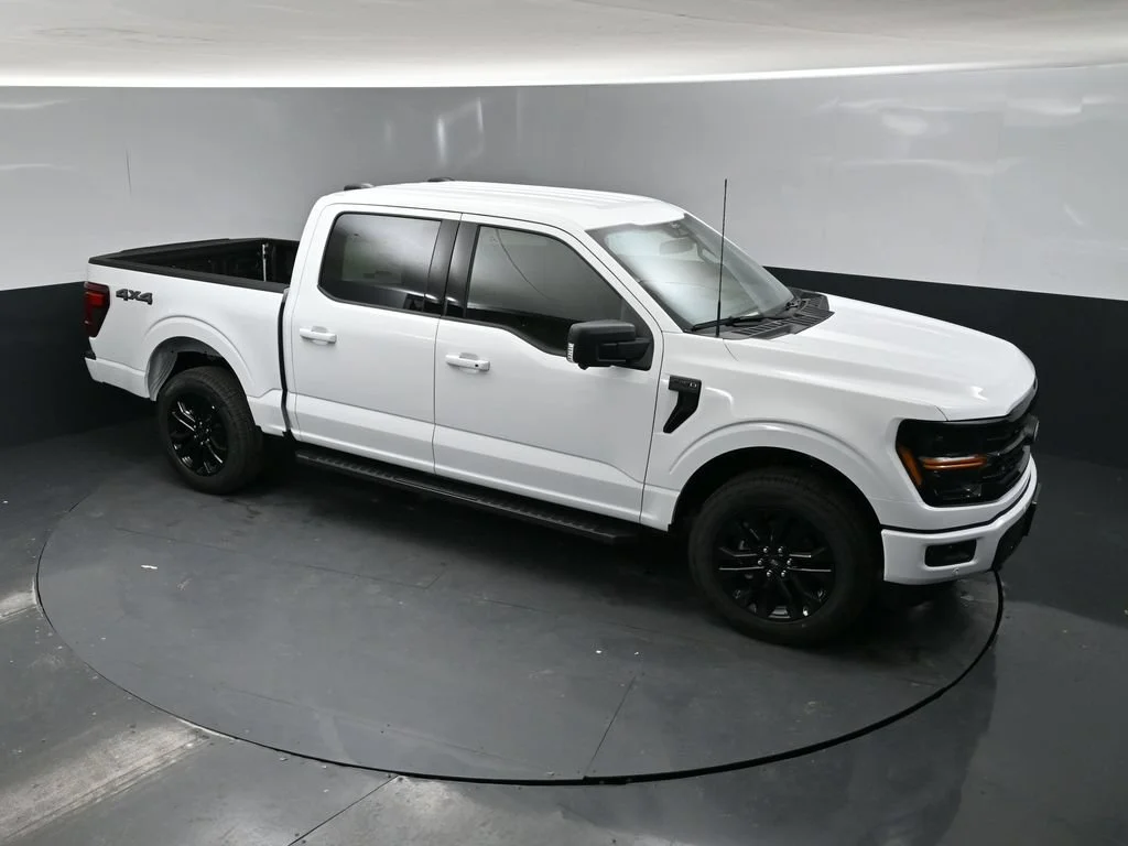 New 2026 Oxford White Ford XLT image 44