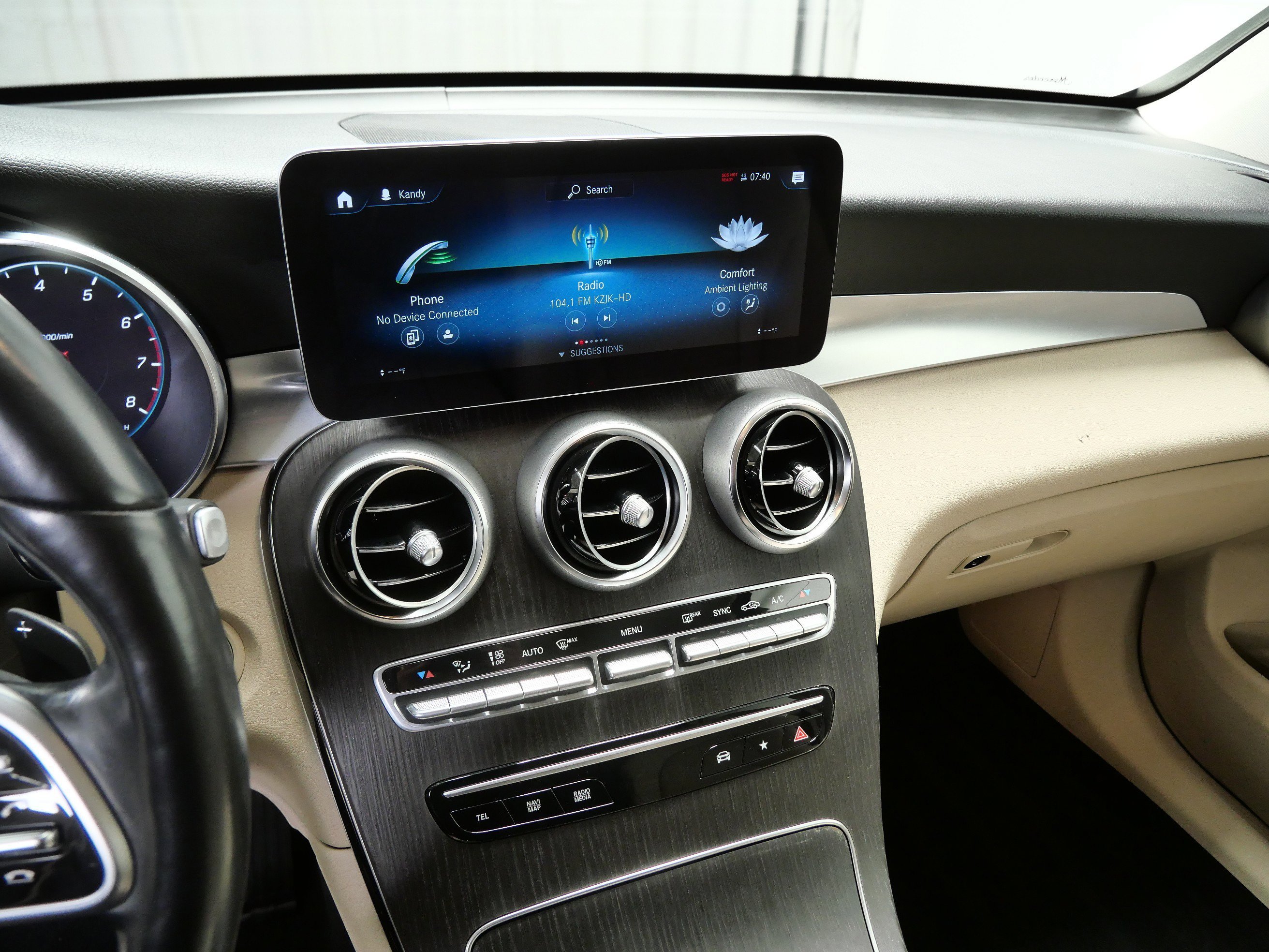 Used 2022 Selenite Grey Metallic Mercedes-Benz GLC 300 image 19