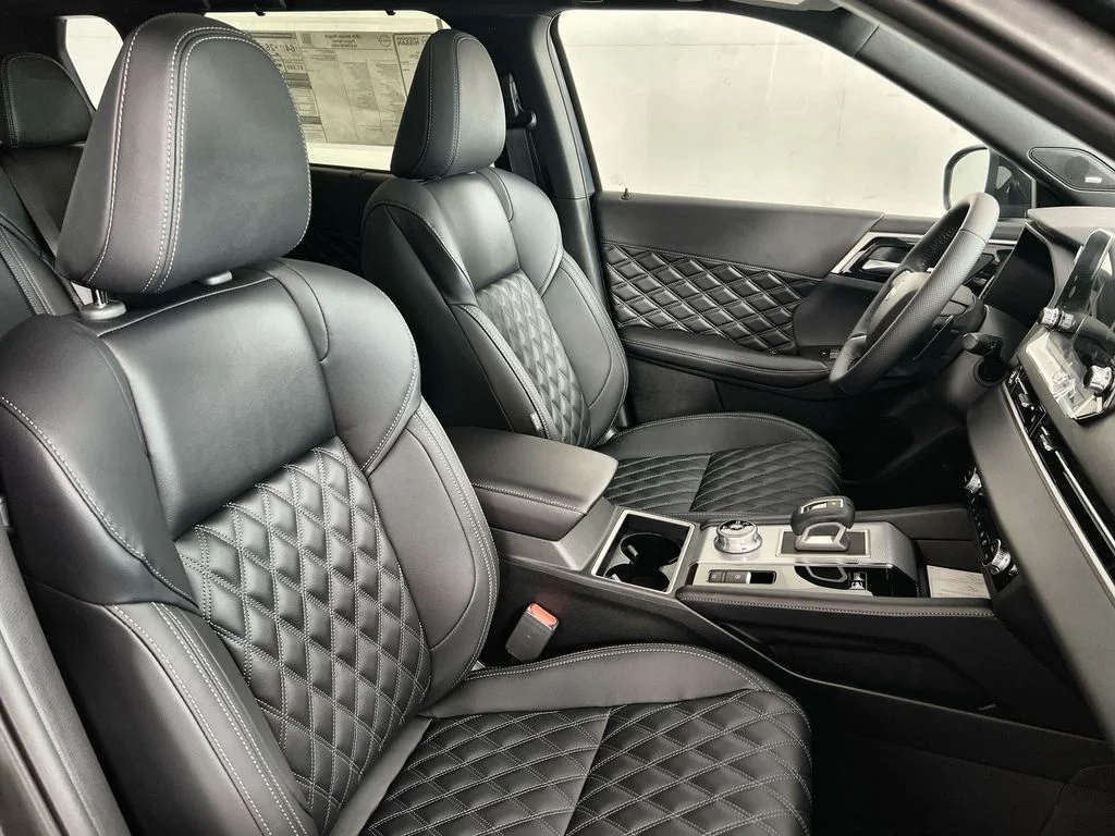 New 2026 Gray Nissan Platinum image 27