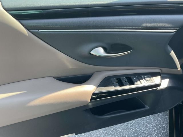 2023 Lexus ES 350 - Photo 14