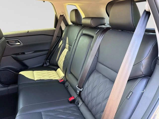 2026 Nissan Rogue Platinum - Photo 14