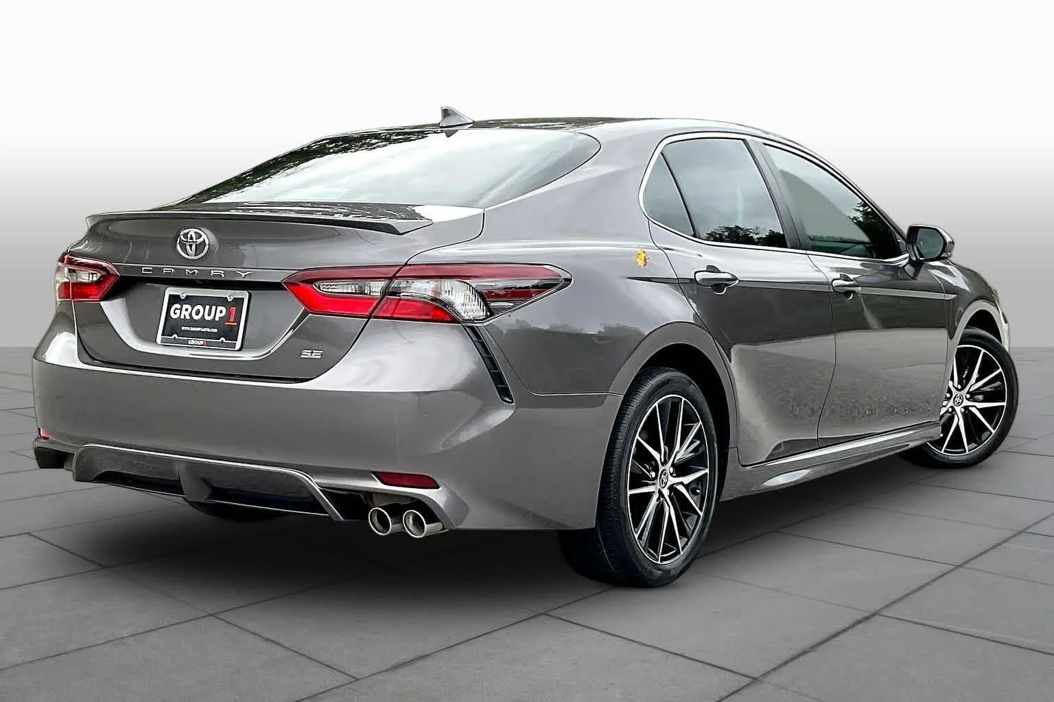 Used 2024 Predawn Gray Mica Toyota SE image 13