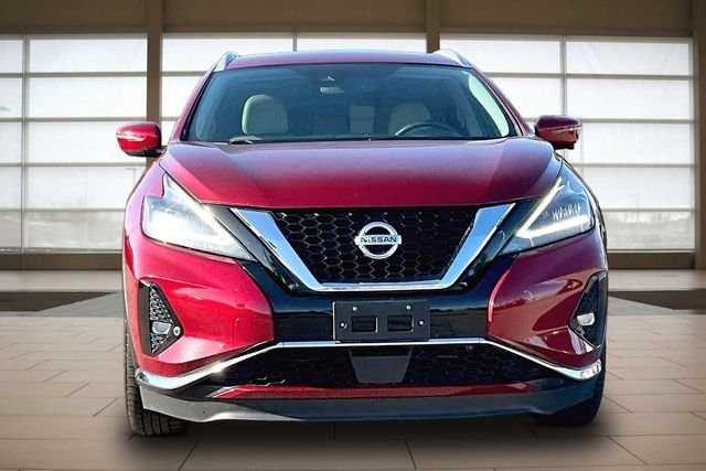 Used 2021 Red Nissan Platinum image 3