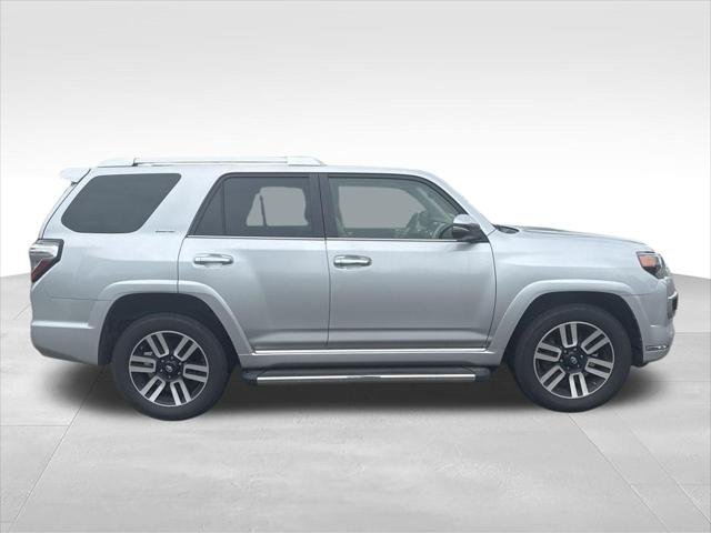 Certified Used 2019 CLASSIC SILVER MET Toyota Limited image 3
