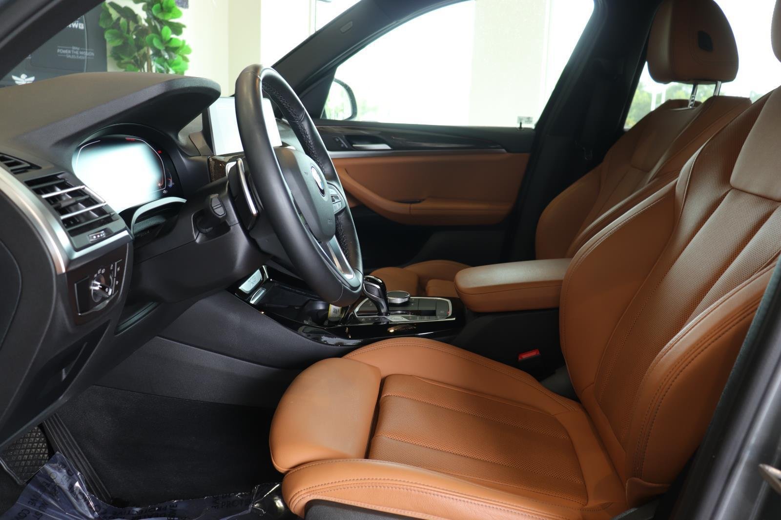 Used 2024 Skyscraper Grey Metallic BMW sDrive30i image 10