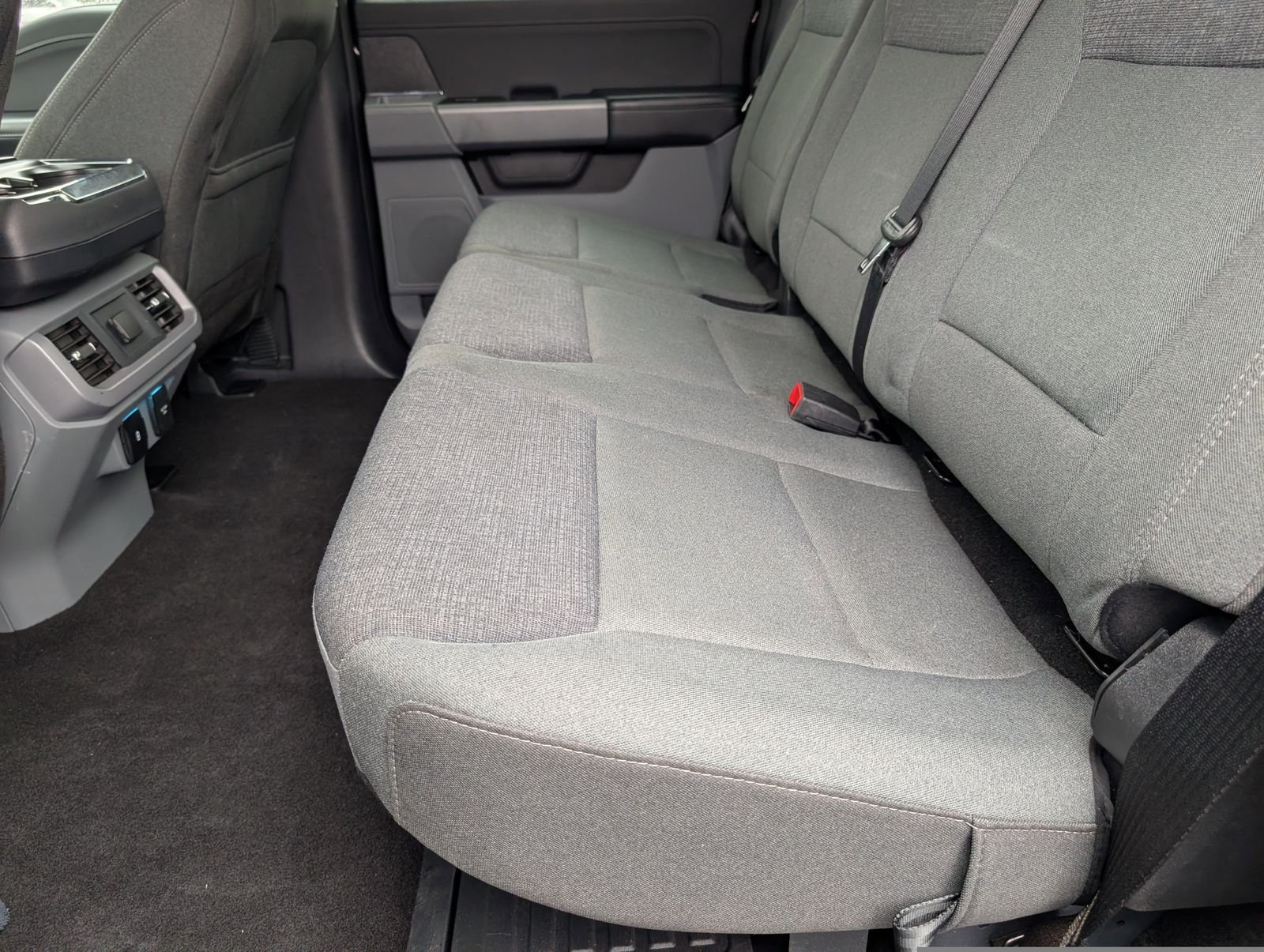 2024 Ford F-150 XLT - Photo 17