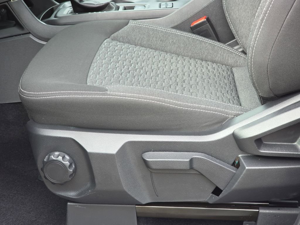 Used 2025 Beige Ford XL image 28