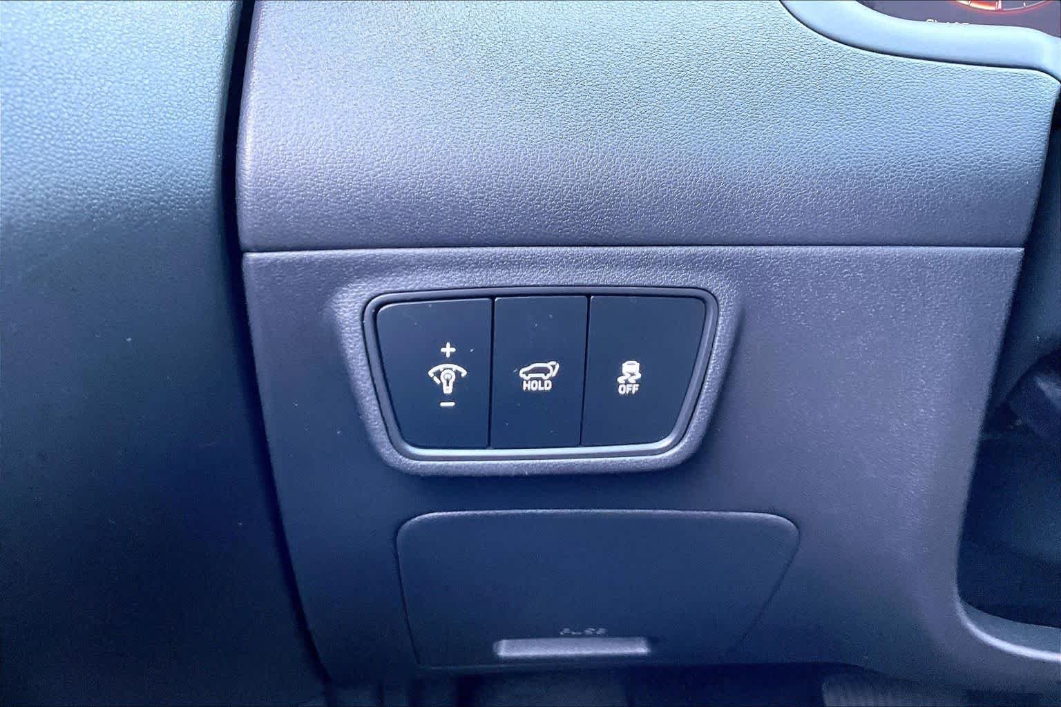 Used 2024 White Pearl Hyundai SEL image 32