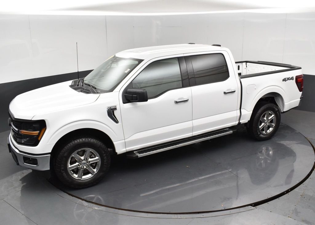 Used 2025 White Ford XLT image 32