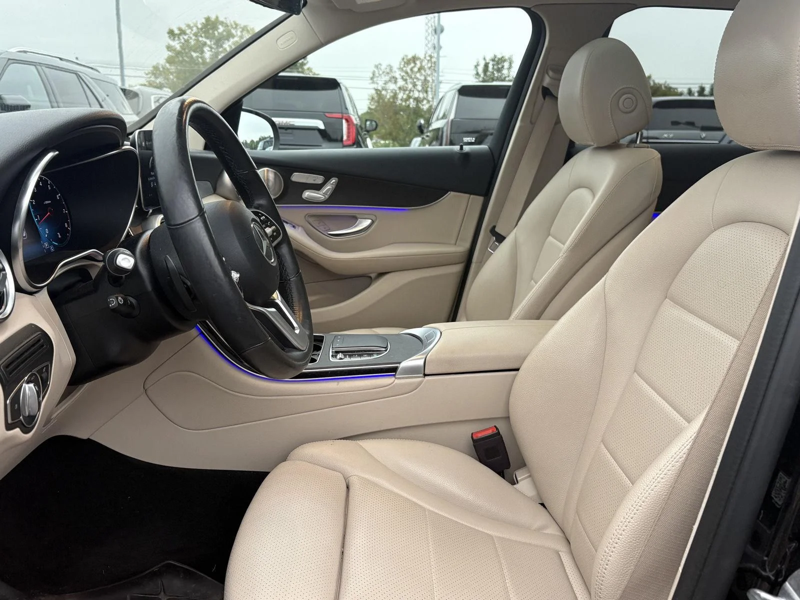 Used 2021 Black Mercedes-Benz GLC 300 image 7
