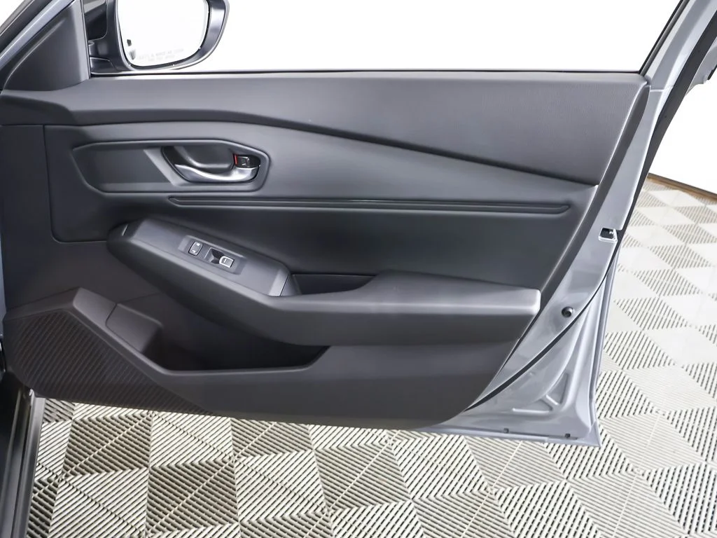New 2026 Urban Gray Pearl Honda SE image 14