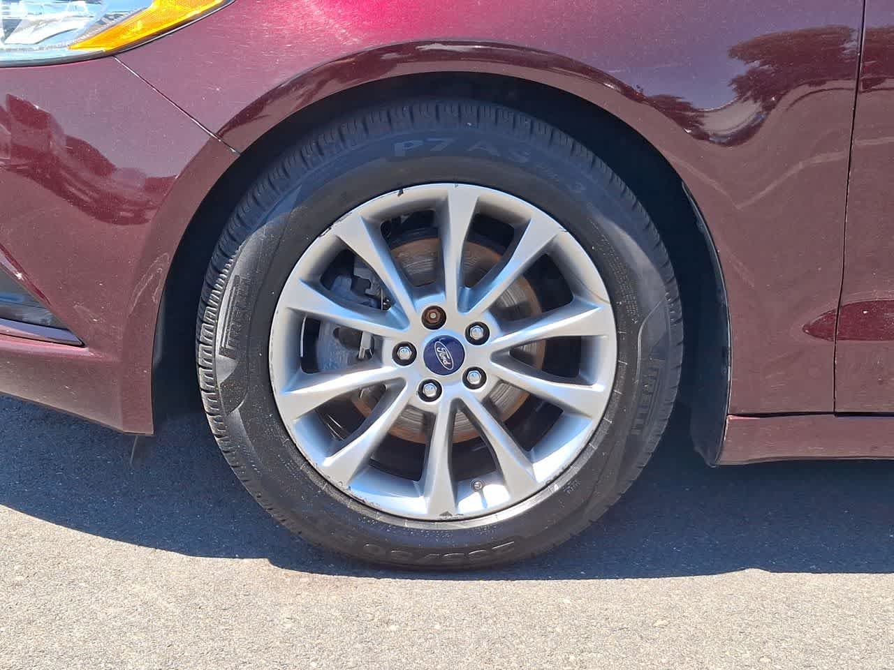 Used 2017 Burgundy Velvet Metallic Tinted Clearcoat Ford SE image 29