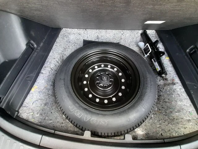 Used 2022 White Honda EX-L image 52
