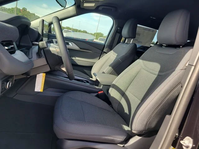New 2027 Black Metallic Ford Active image 21