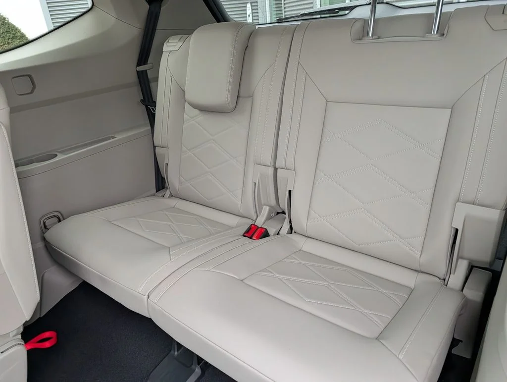 New 2026 White/off-white Volkswagen 2.0T SE w/Technology image 13