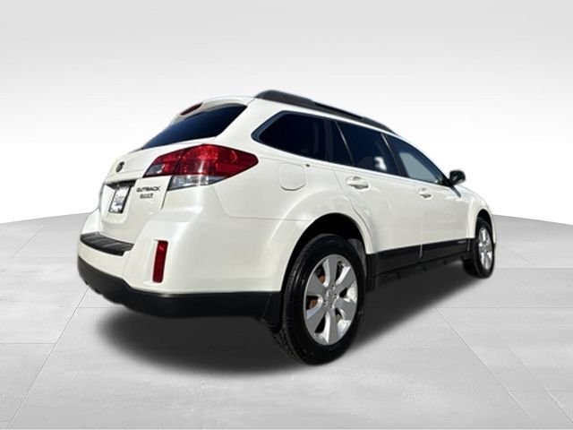 Used 2010 White Subaru 2.5i Premium image 7
