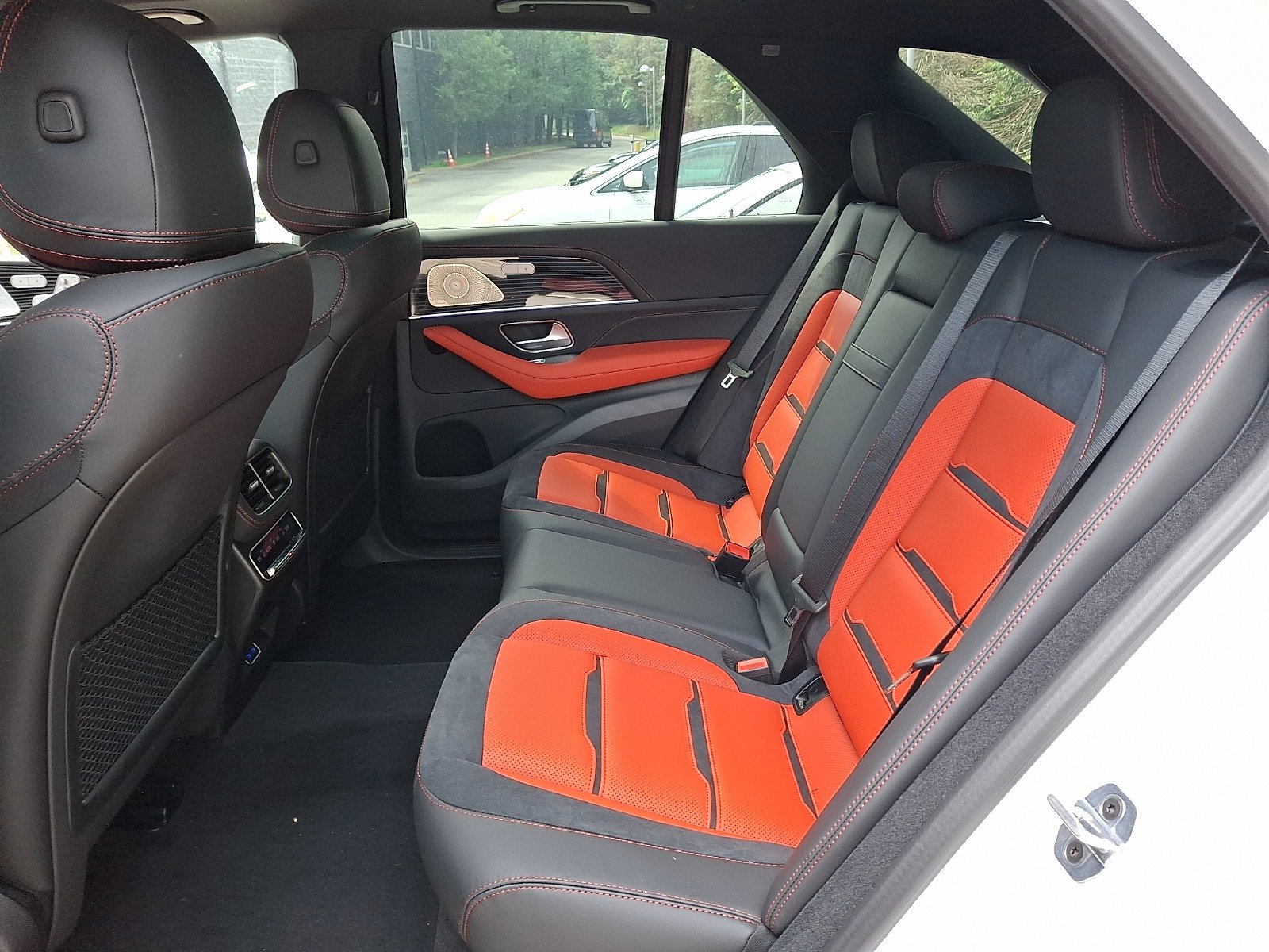 New 2026 MANUFAKTUR Moonlight White Metallic Mercedes-Benz AMG® GLE 53 4MATIC+ SUV image 32