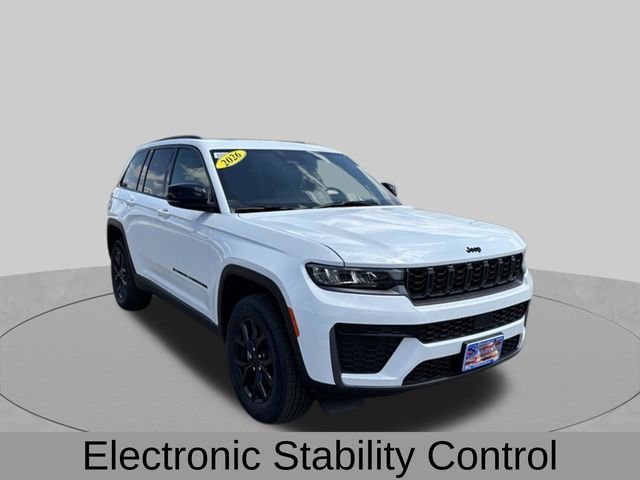 New 2026 Bright White Clear-Coat Exterior Paint Jeep Altitude image 9