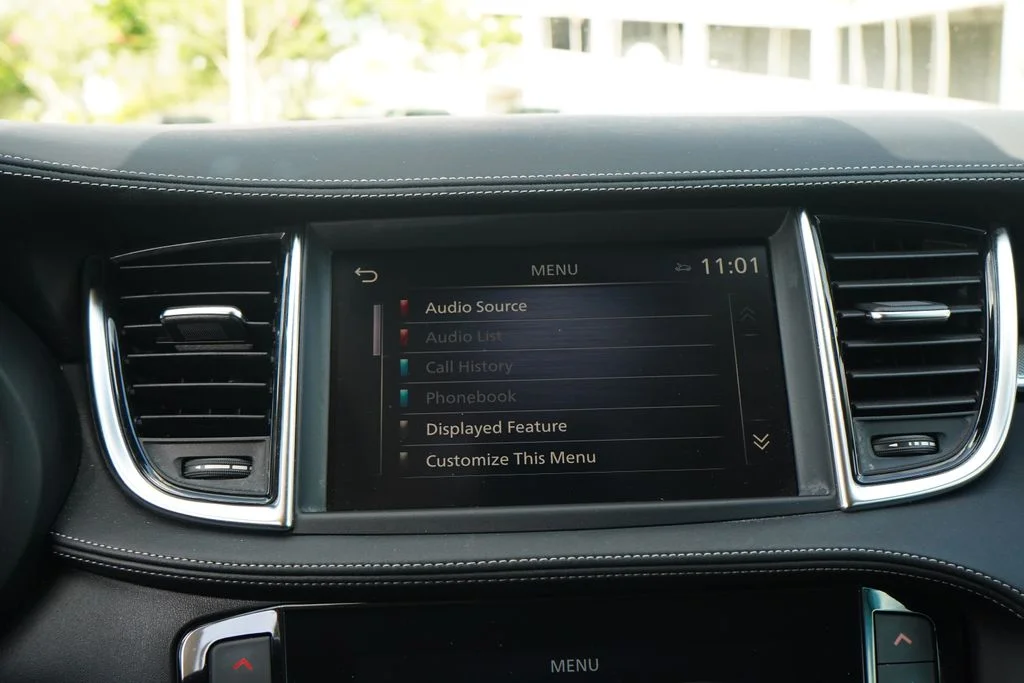 Used 2021 Black INFINITI LUXE image 25