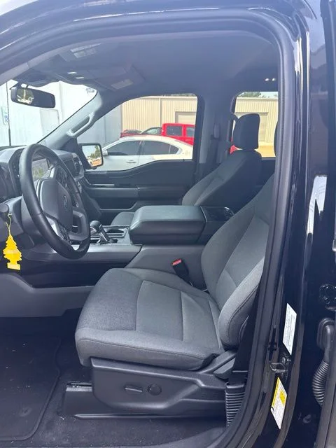 Used 2025 Black Ford XLT image 11