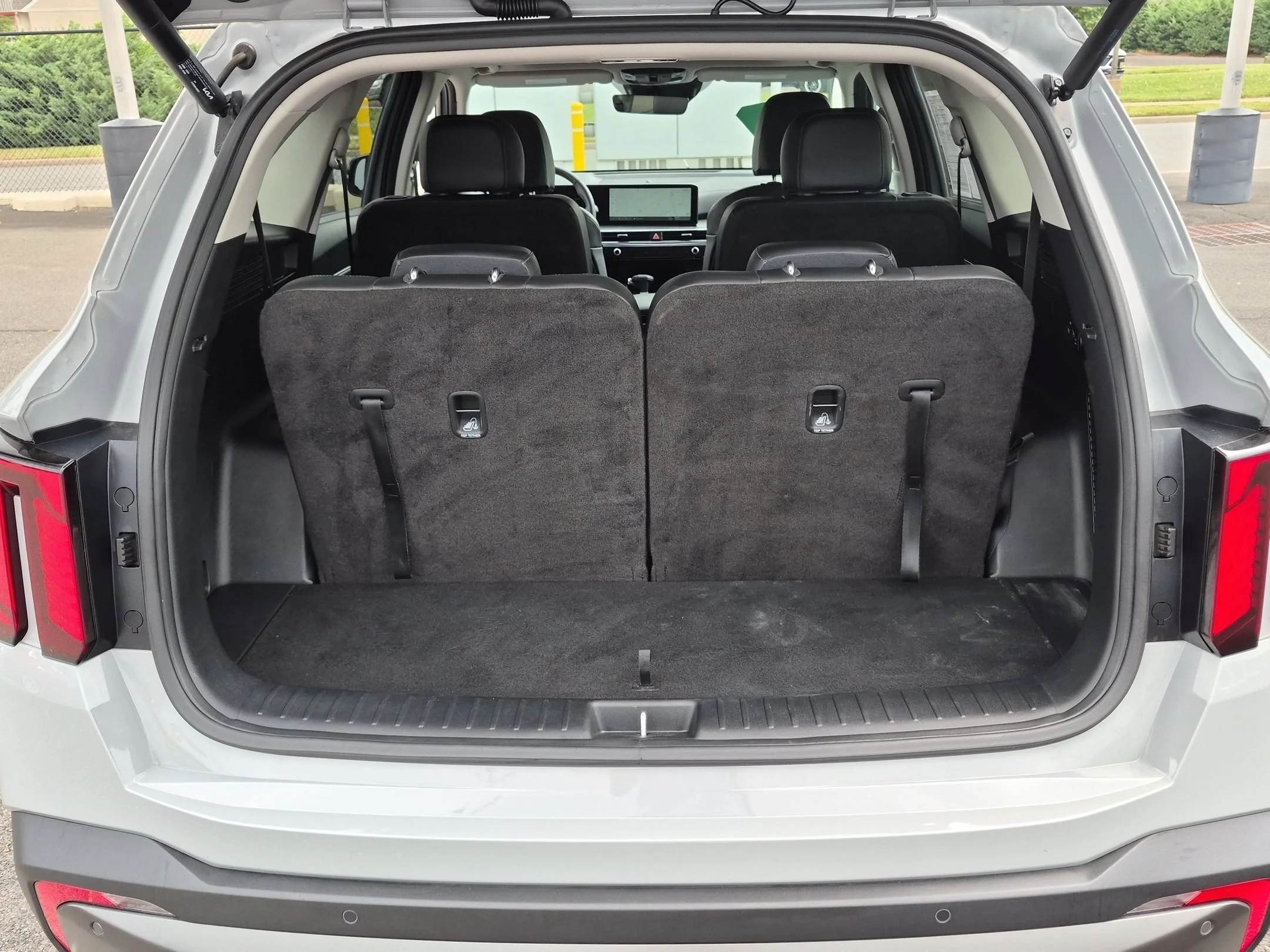 Used 2025 Wolf Gray Kia X-Line SX image 26