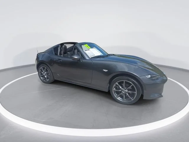 Used 2017  Mazda Grand Touring image 9
