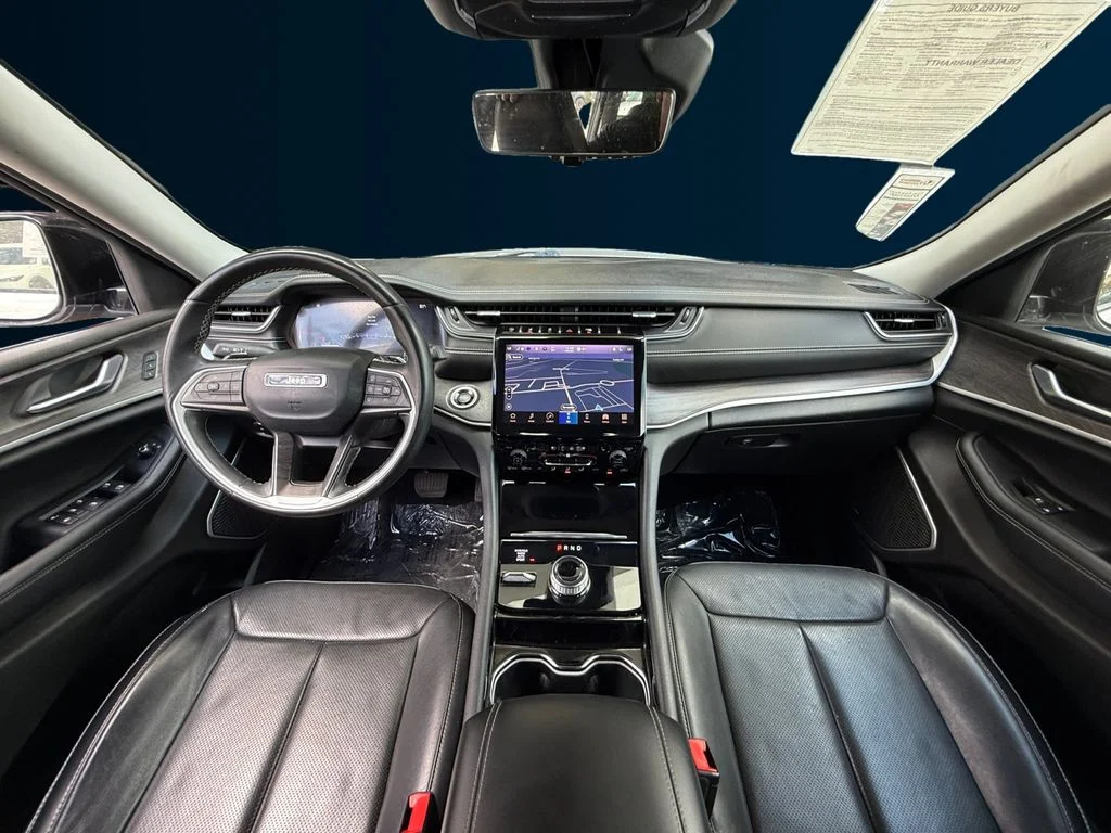 Used 2022 Silver Jeep Limited image 12