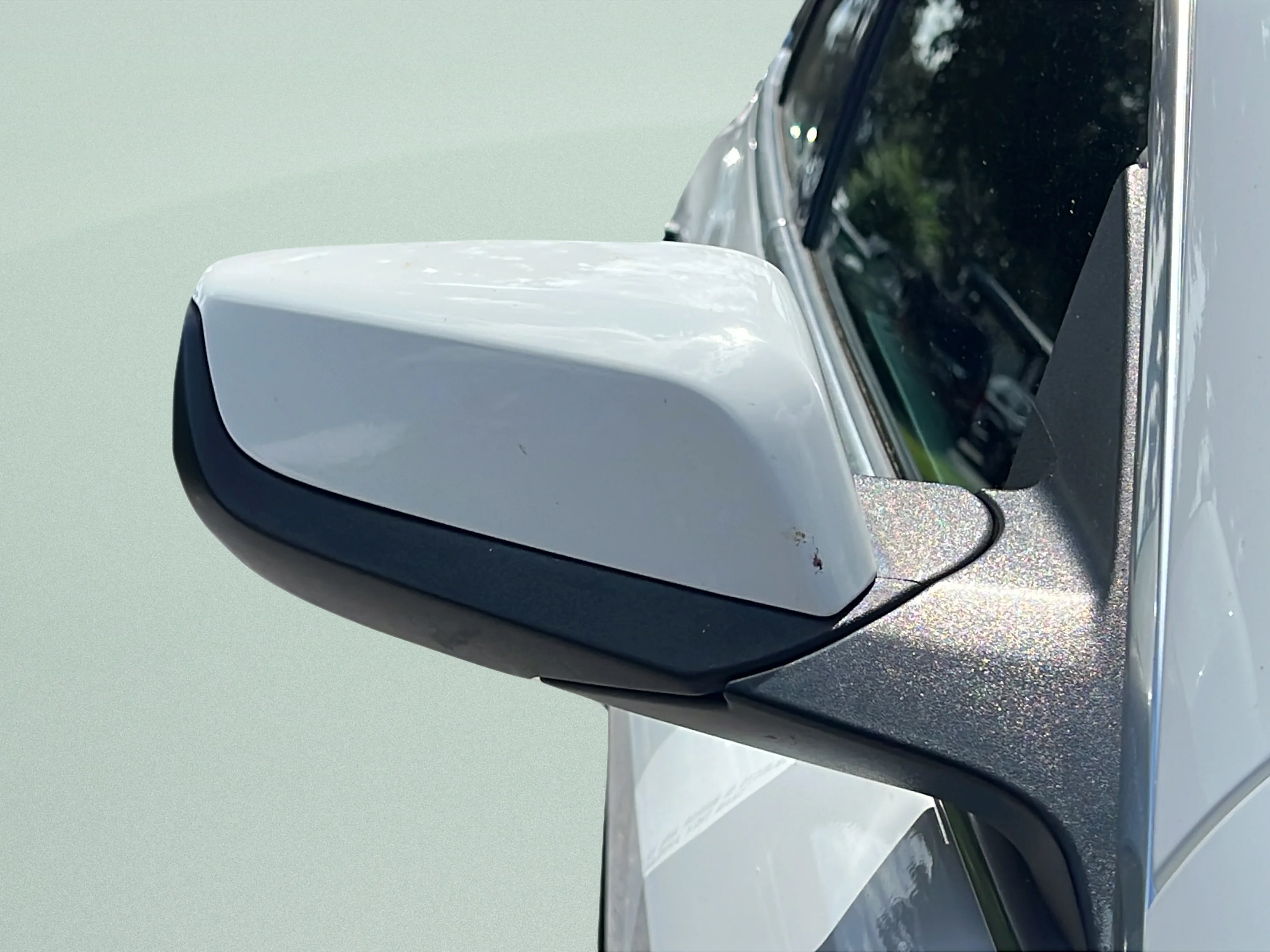 Used 2024 Summit White Chevrolet LT image 26
